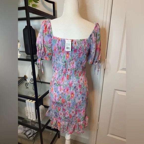 NWT LOST + WANDER Sweet Summer Floral Smocked Mini Dress Size L Blue Floral - Picture 5 of 8